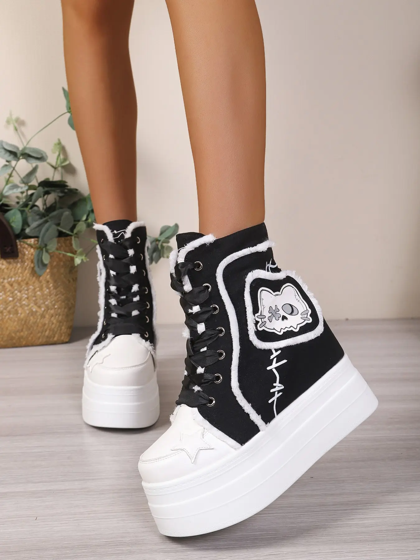Women's 6cm Comfortable Casual High-Top Canvas Shoes, Footwear, Y2K Gothic Punk Street Style, Anti-Slip Round Toe, Perfect for Cosplay and Music Festivals