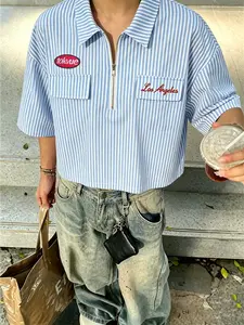 Men’s and women’s styles: urban streetwear blue striped half-zip oversize short polo shirt with short sleeves, Los Angeles letter embroidery pocket short sleeve, Y2K retro short striped short sleeve, suitable for casual outings, travel, and everyday casur