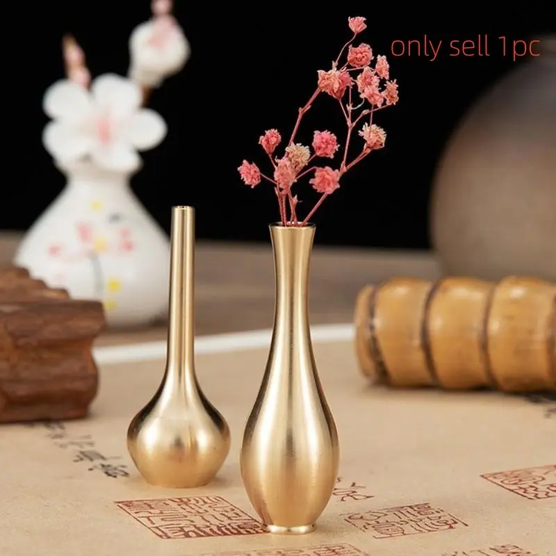 Copper Mini Flower Vase, Elegant Decorative Piece, Perfect for Home Décor, Small Floral Arrangements, Durable Copper Material