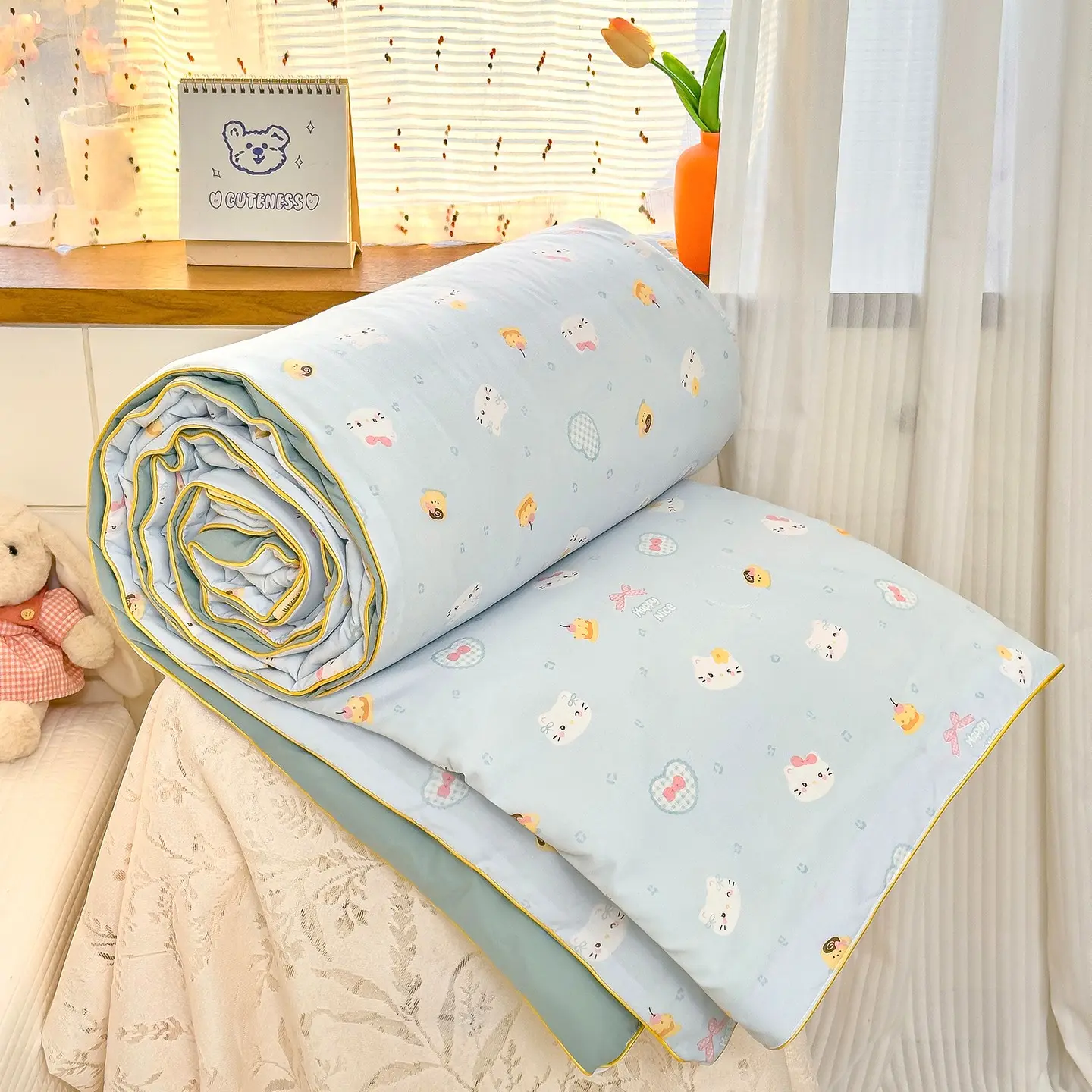 Cute Cat Pattern Summer Quilt, Ultra Soft Skin-Friendly Air Conditioning Blanket, Printed Bedspread, Suitable for All Seasons