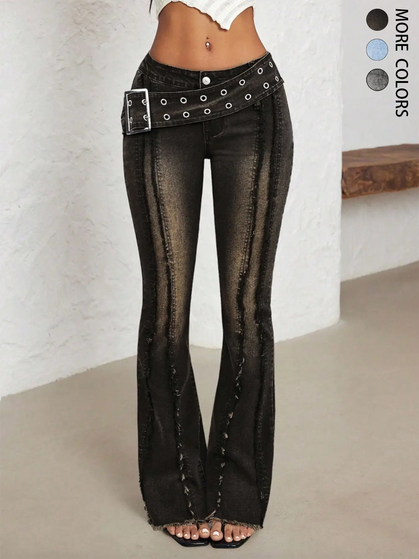 Women's Low Waist Bell-Bottom Jeans With Big Sun Logo Button And Eyelets Big Belt，Bootcut Jeans,Comfortable Stretch Denim Jeans，Patchwork Fringe Washed Vintage Long Pants, Casual Denim Trousers for Everyday Wear