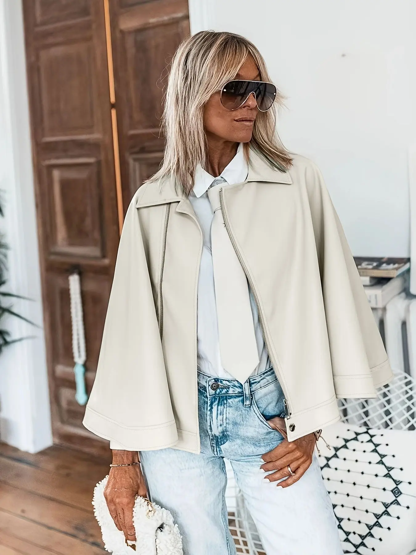 Leather Collar Full Zip Loose Fit Bell Sleeve Short Cape Coat Jackets, Spring & Fall Fashion, Plain Surface, No Padding, 88.2g/m² Weight