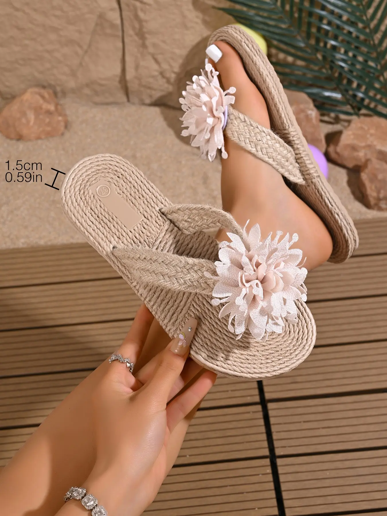 Women's New Floral Braided Sandals, Hemp Straw Flat Flip Flops, Breathable Summer Beach Slippers, Casual Holiday Shoes, Gift Idea