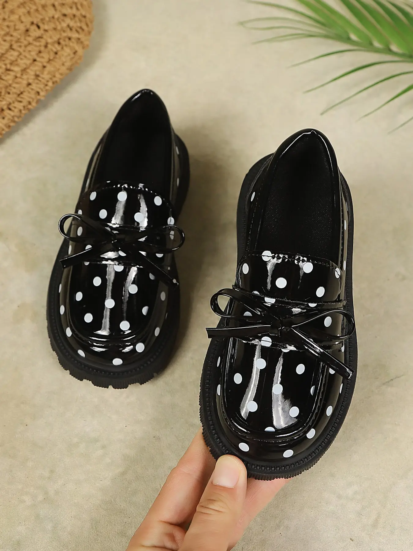 Girls' Glossy Thick Sole Polka Dot Bow Loafers, Slip-On PU Leather Shoes, Elegant Spring & Fall Footwear, Princess Style School Shoes