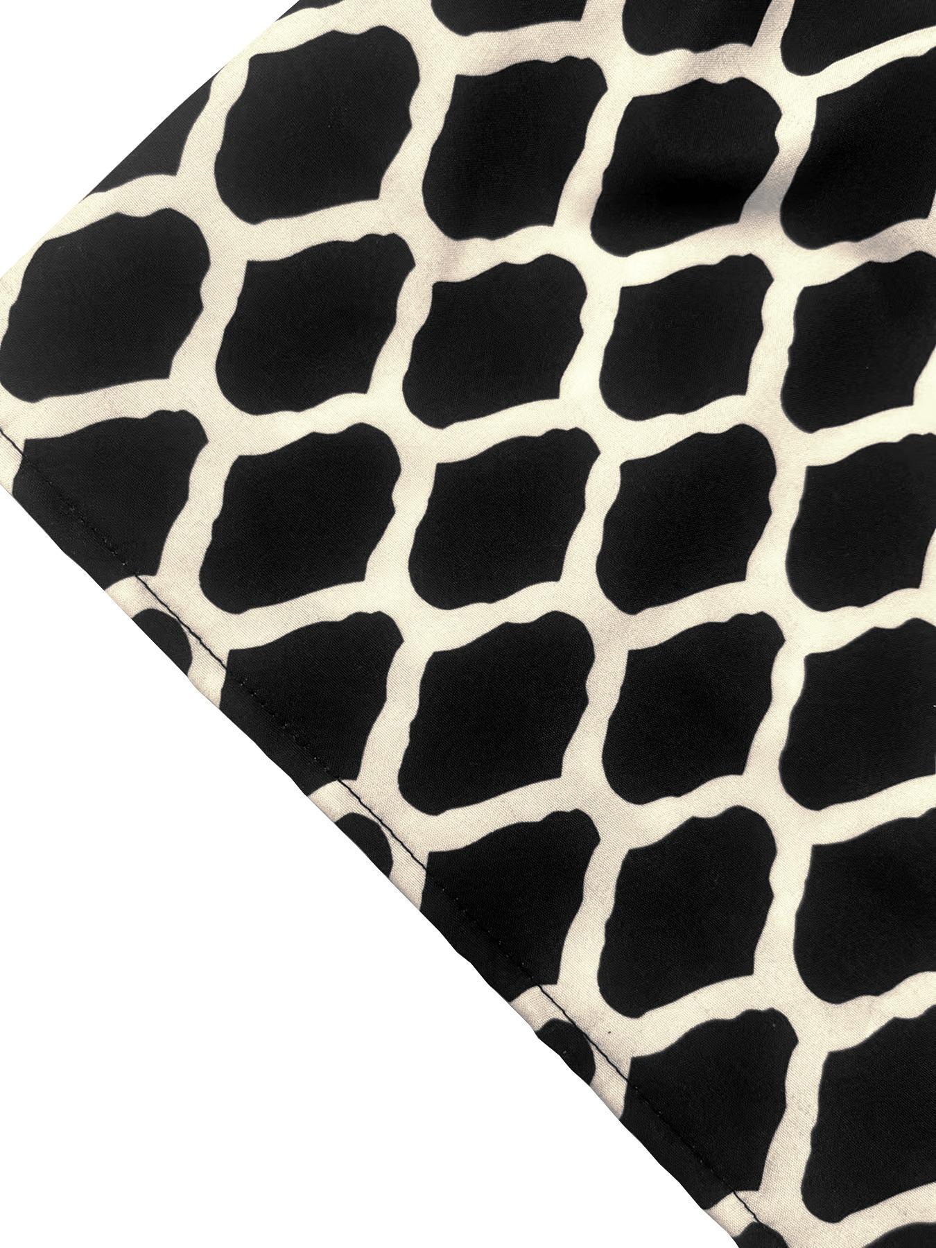 【Plus Size】 All Over Print Pocket V Neck Dress, Casual Fashion Half Sleeve Dress for Daily Outdoor Wear, Women Plus Clothing for 2025, Pocket Dress