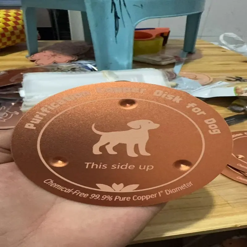 This reusable, chemical-free water purifier is designed specifically for pets. Featuring a copper purification cartridge, it is suitable for cats, dogs, cattle, sheep, poultry, and other pets.