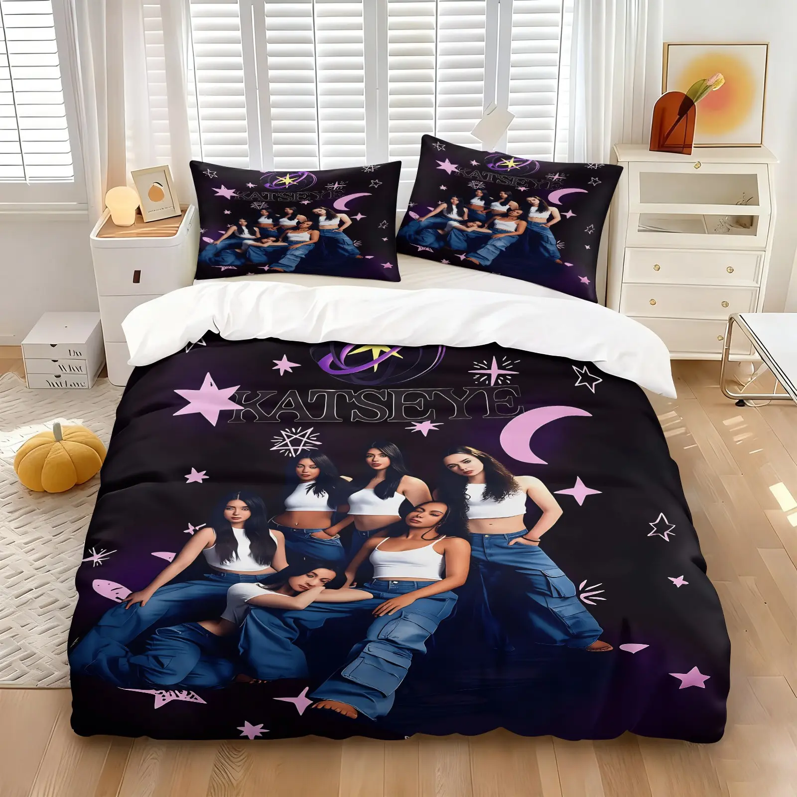 Dark Aesthetic Teen Girl Fashion Theme Duvet Cover Set, Star Moon Fashion Girl Group Print Bedding with 1 or 2 Pillowcases, Soft Skin-Friendly Microfiber Quilt Cover With Hidden Zipper, Trendy Teen Bedroom & Aesthetic Home Gift Decor
