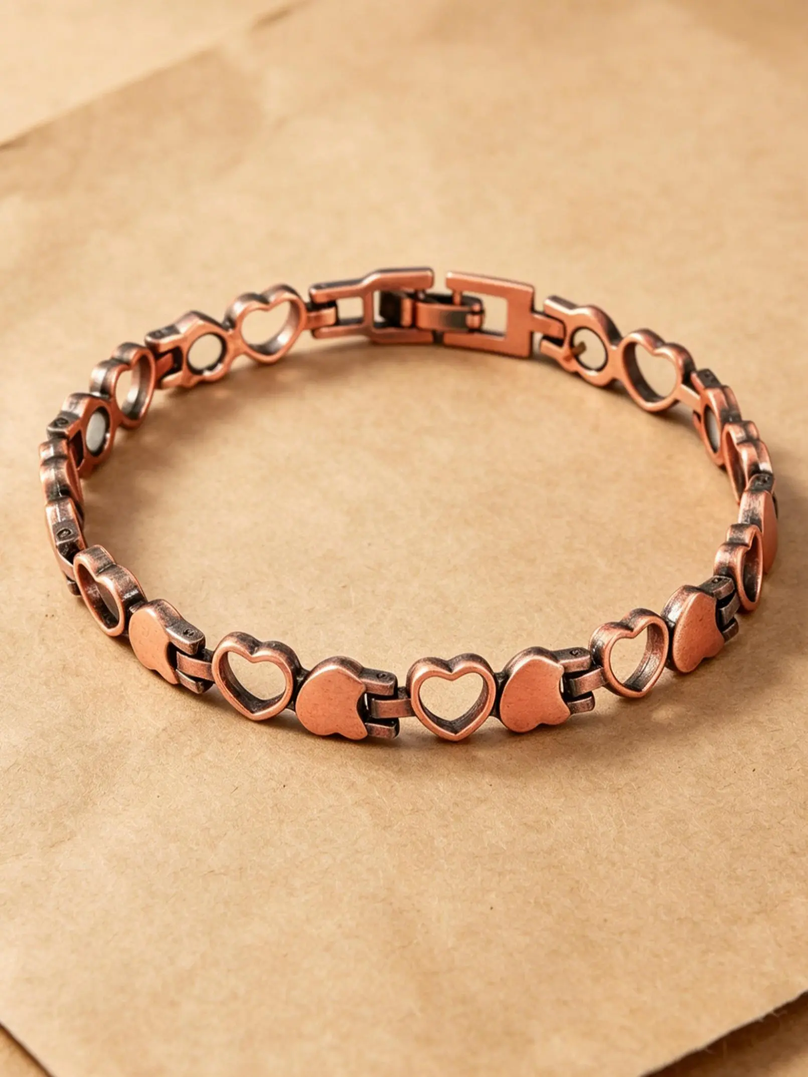 Women's copper anklet design - Fashionable Accessory - made of copper - features an exquisite heart design