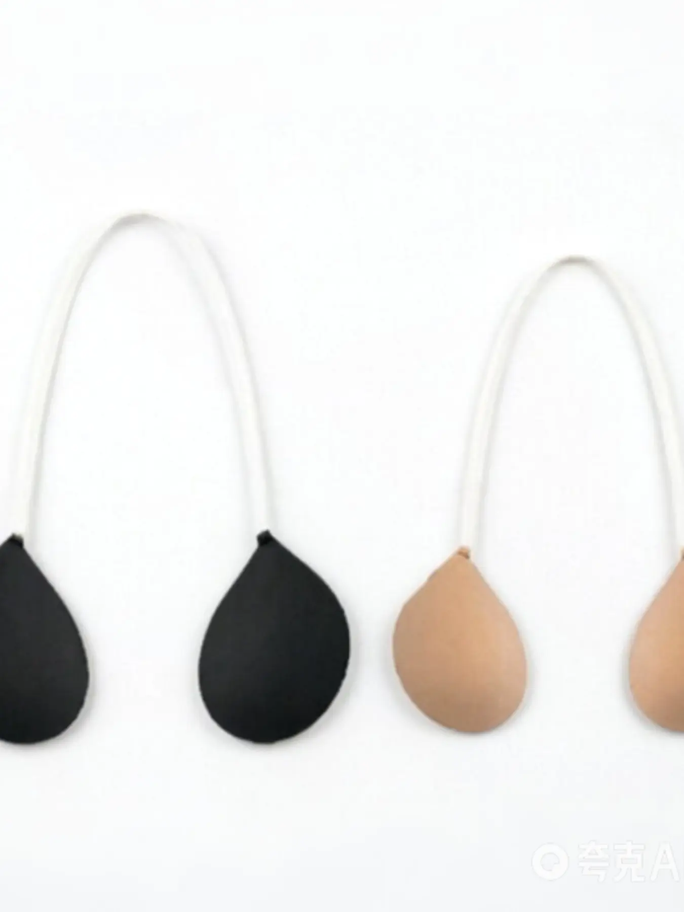 New Cross-Border Halter Neck Round Cup Bra Tape for Women, Push-Up Invisible Lift Anti-Sagging Small Chest Enhancer, Thin Breathable Breast Pad