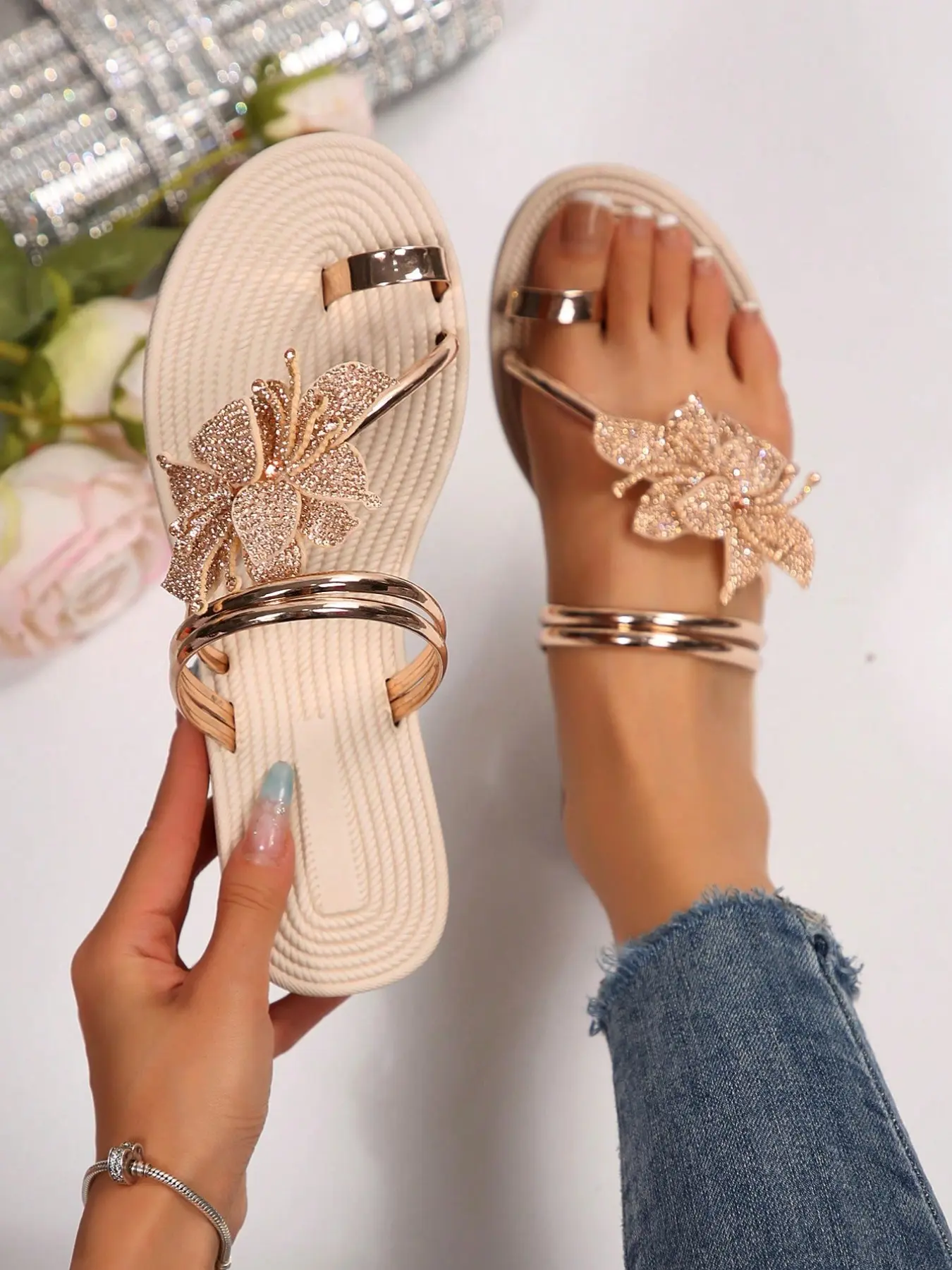 Women's Fashionable Flower Decorated Slide Sandals, Glitter Decorated Sandals, Glitter Design Slides, Casual Comfortable Flat Sandals for Beach Vacation, Non-slip Soft Sole Sandals for Indoor & Outdoor Wear, Fashion Floral Sandals, Summer
