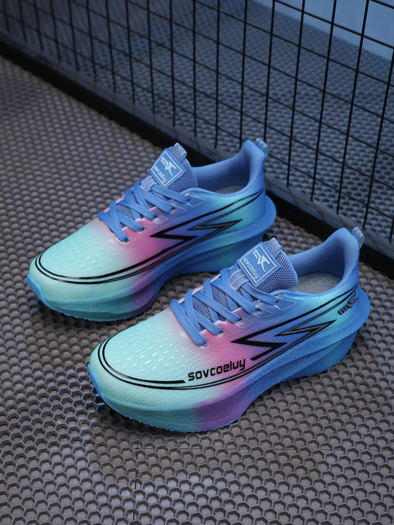 Unisex Racing Running Shoes, Fitness Running Shoes, Lightweight Breathable Mesh, Fashionable Athletic Sneakers, Jogging Shoes, All-Season Comfort, Non-Slip Rubber Sole, Athletic Running Trainers