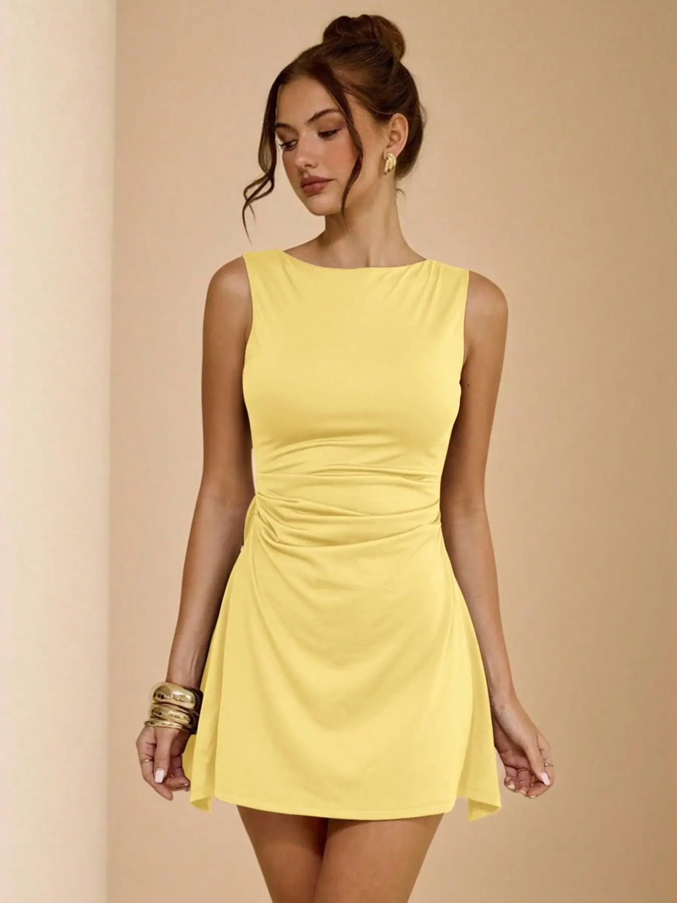 Elegant Sleeveless Mini Women Dress with Pleats, Solid Color Bodycon Design, Perfect for Formal Occasions, Chic, Sophisticated, Elegance and Fashion Style, Womenswear