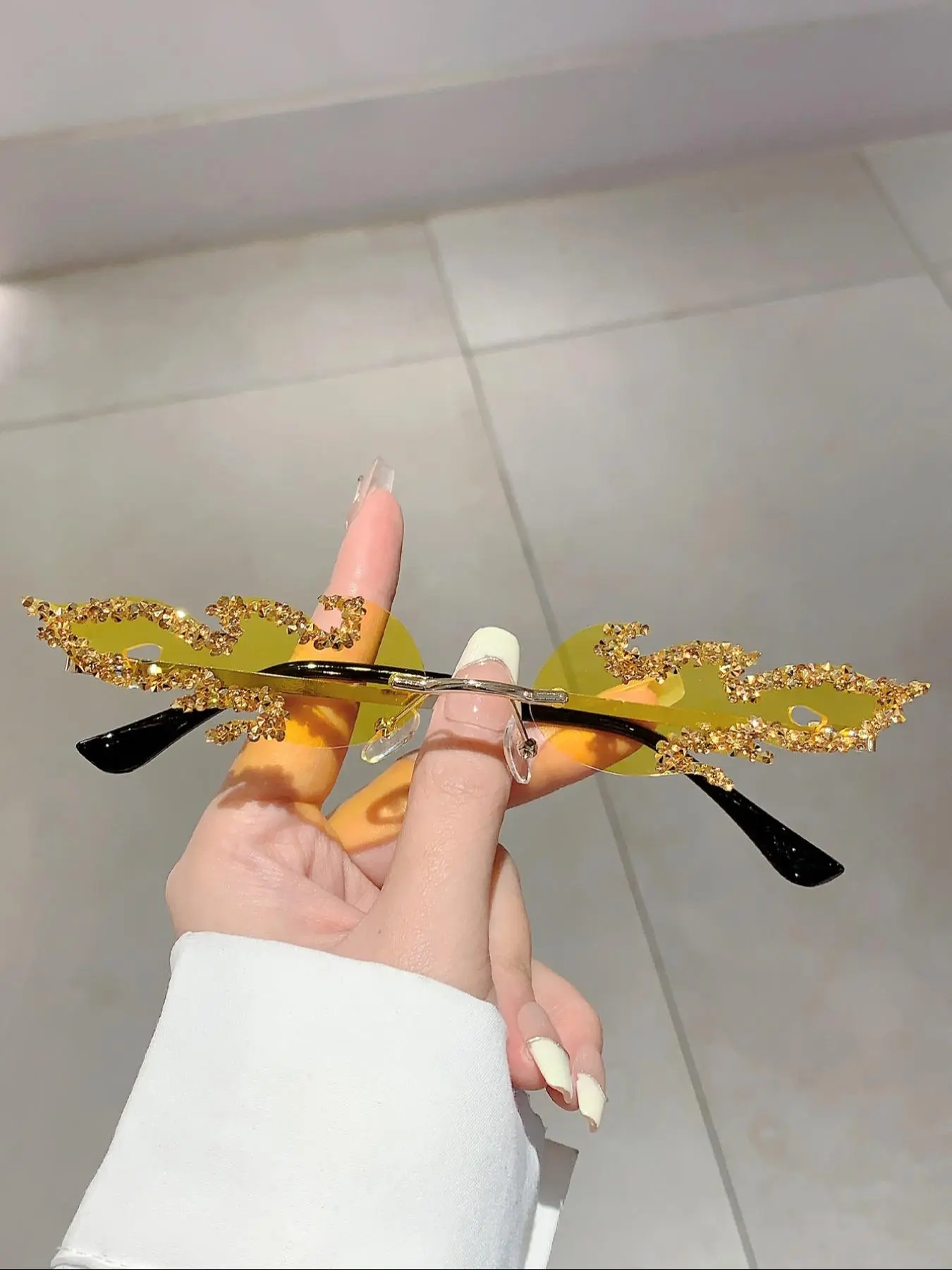 Rhinestone Decorated Sunglasses, Fashionable Flame Shaped Party Sunglasses for Women & Girls, Trendy Sunglasses for Outdoor Activities, Trendy Streetwear Sunglasses