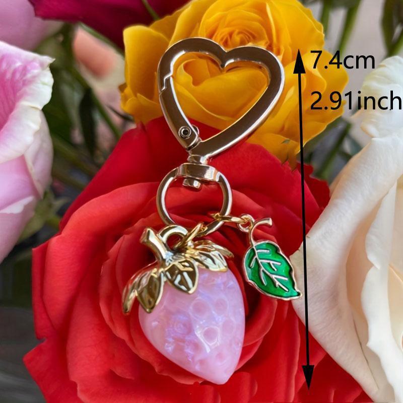Cute Strawberry Design Keychain, Multi-Application Hanging Decoration, Heart Shaped Keychain, Phone Accessories for Women & Men, Bag Charm, Pink