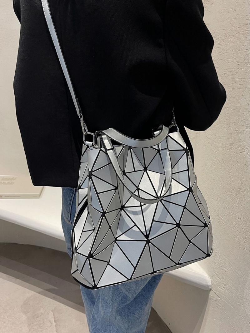 2026 new women's bag, high-quality large-capacity bag, trendy shoulder bag, fashionable versatile crossbody bag