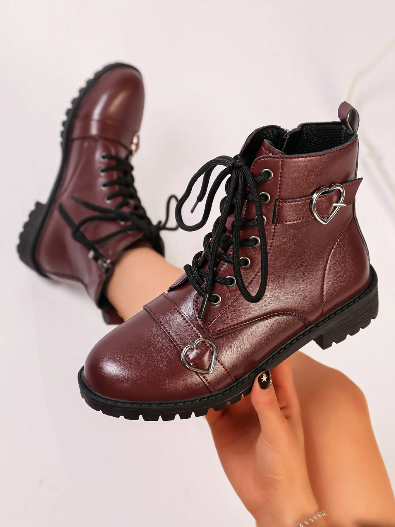 American Vintage Heart Buckle Motorcycle Short Boots, Sweet Cool Laces Side Zipper Motorcycle Boots, Stylish Retro Design Footwear
