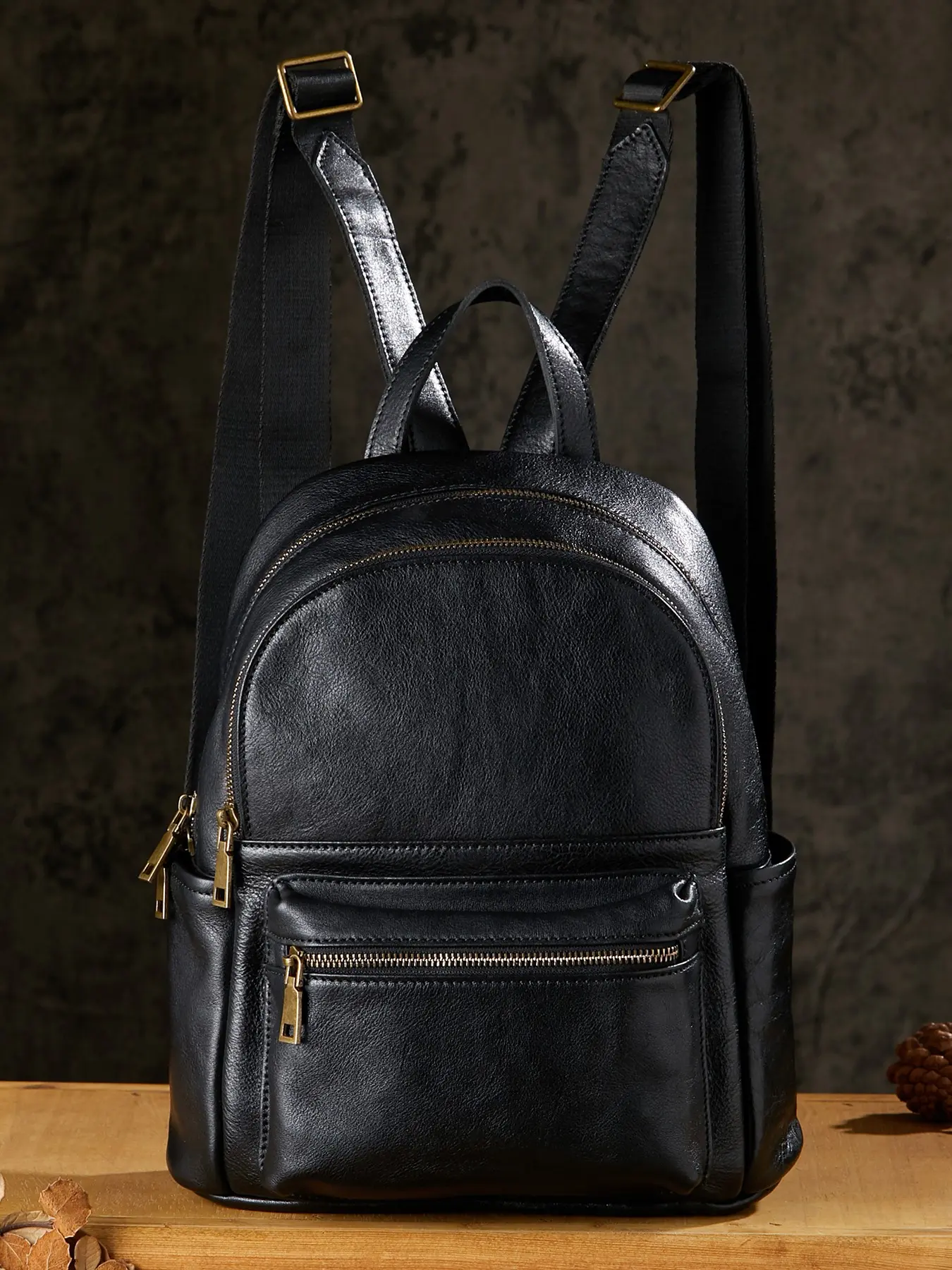Handmade Leather Backpack for Women, First Layer Plant-Tanned Cowhide, Fashionable Korean Style, Unisex Casual Book Bag