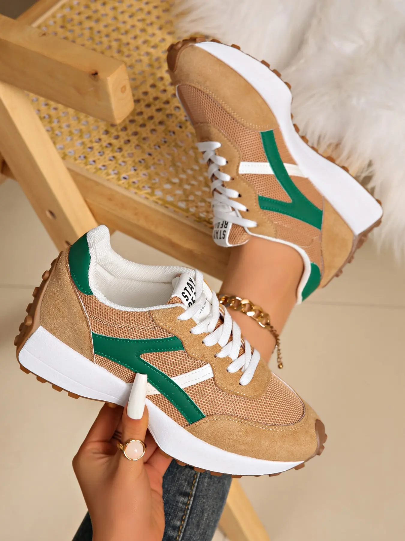 Women's Casual Sport Sneakers, Round Toe Low Top Lace-Up Thick Sole, Breathable Spring and Fall Outdoor Shoes