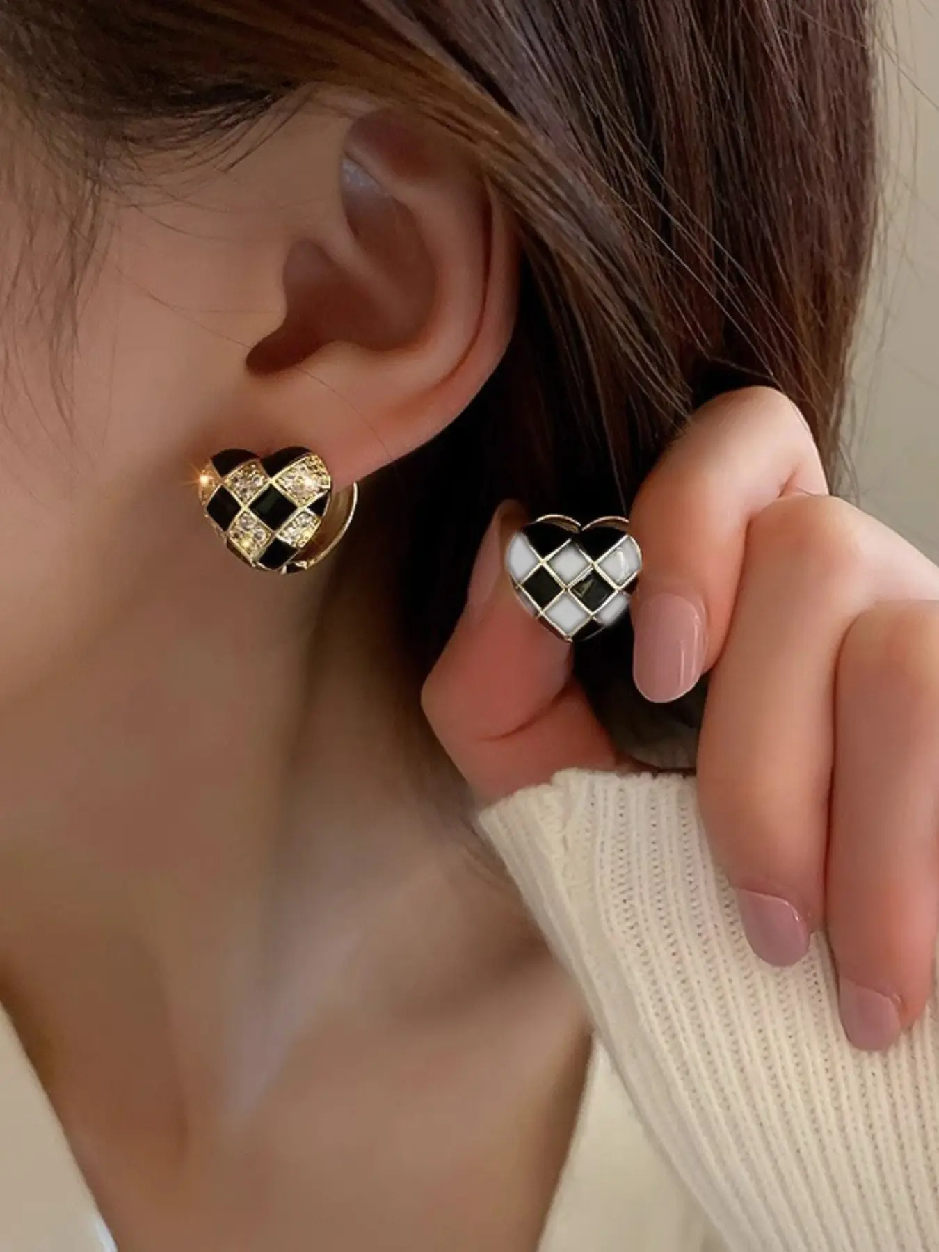 Elegant Checkered Heart Earrings, French Vintage Style, Copper Material, Dual-Sided Design, Lightweight, Perfect Gift