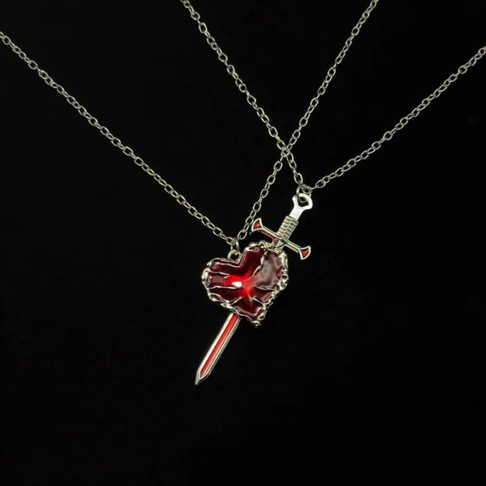 Sword Through Broken Heart Couple Necklace Set Gothic Red Enamel Heart Sword Two Piece Matching Necklaces Irregular Melting Edge Dark Punk Heart Dagger Pendant Jewelry Grunge Aesthetic Broken Heart Necklace For Women Couple Gift Alloy Anti-tarnish Thin Ch