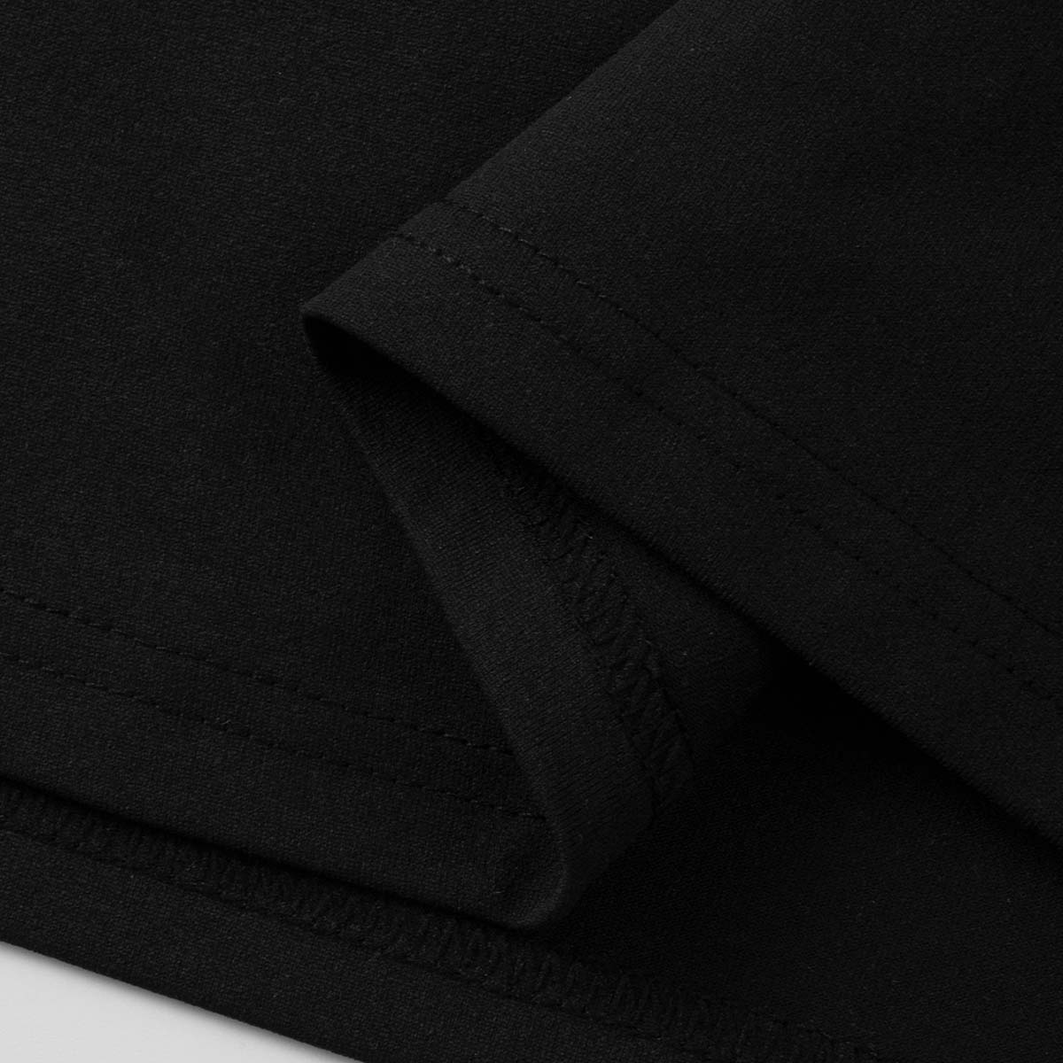 Comfort Wear Mens Solid Color Long Sleeve T-Shirt 3-Piece Set Enhanced by a Signature Bull Head Design for All-Day Softness and Understated Street Ready Style SpringStatements