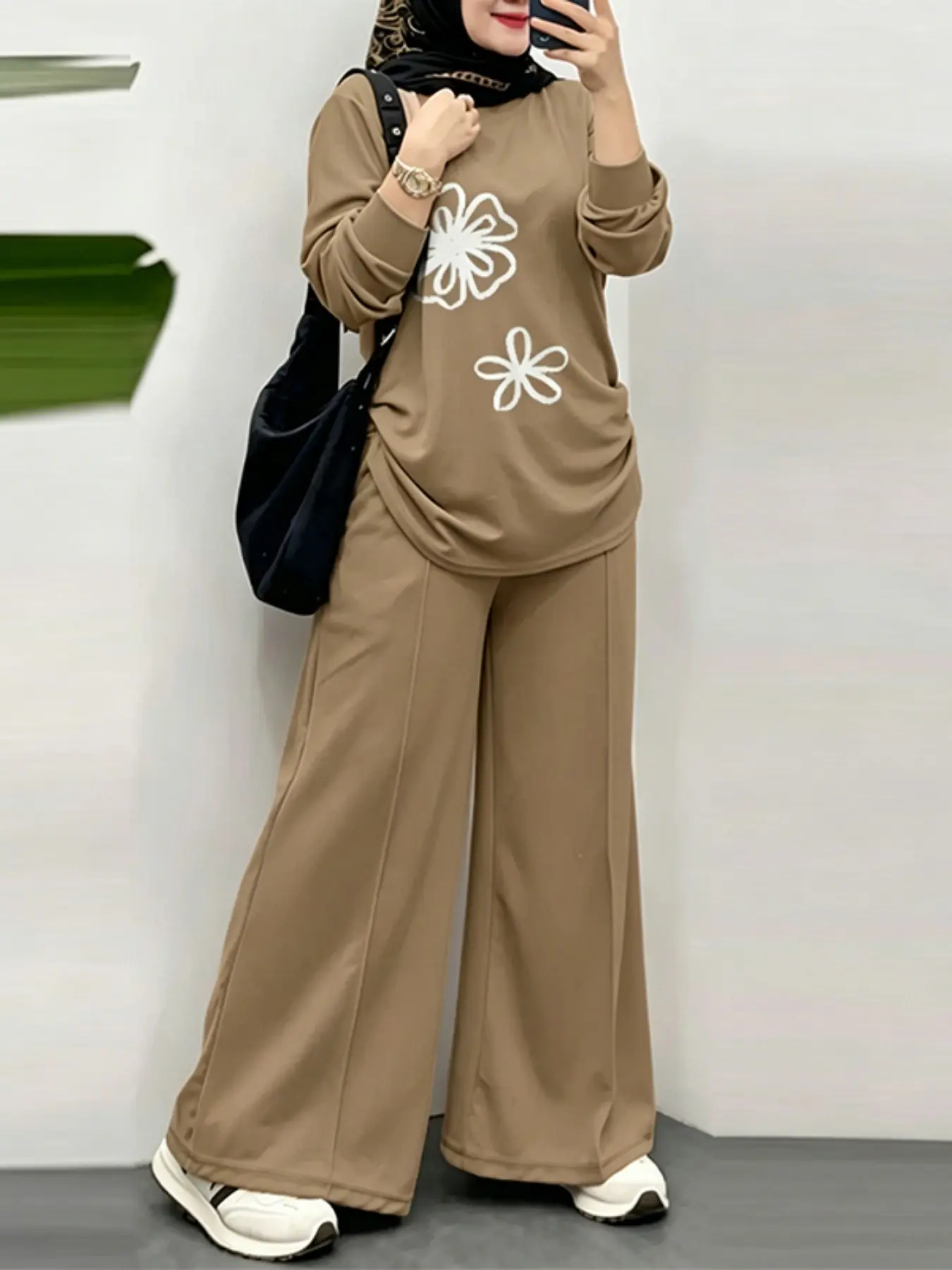 Women's Long Sleeve Round Neck Floral Top + Pocketless Pants Matching Two-Piece Set, Casual Loose-Fitting Baggy Spring & Fall, Medium Length Mid Waist