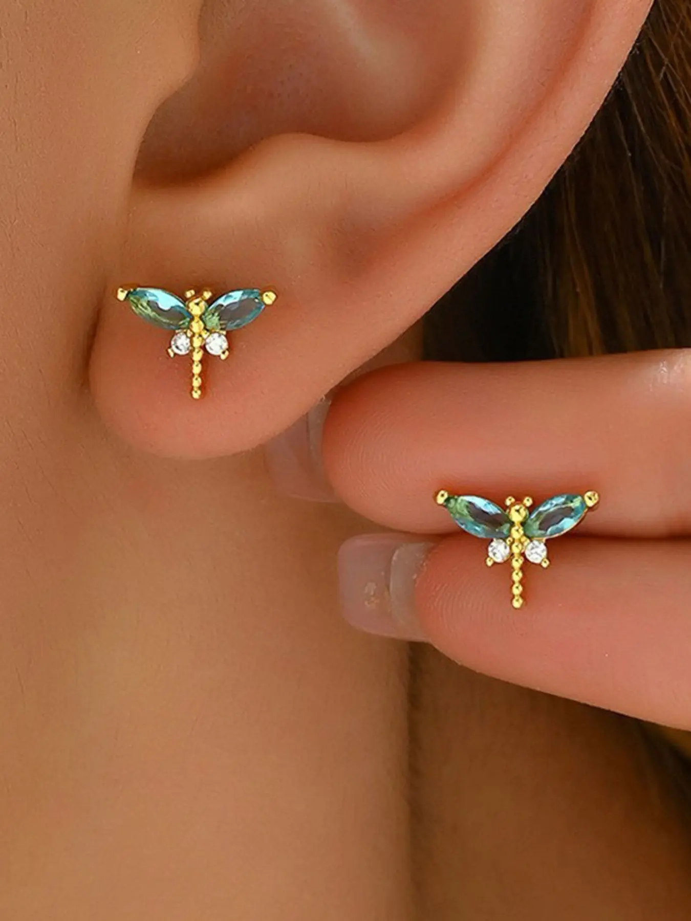Fresh Natural and Luxury Elegant Gold Dragonfly Stud Earrings, Inlaid with Blue and White Zircon, Perfect for Daily and Party Wear
