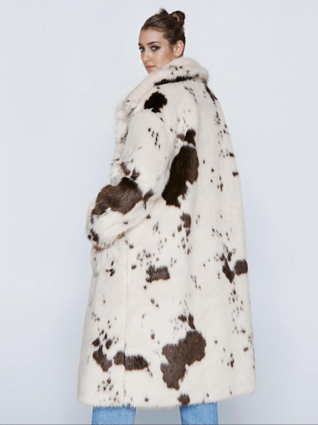 Women's Thick Fleece Faux Fur Coat with Lapel Collar, Stylish Casual Colorblock Patchwork Fitted Mid-Length Jacket for Fall & Winter, Soft Comfortable Polyester Outerwear