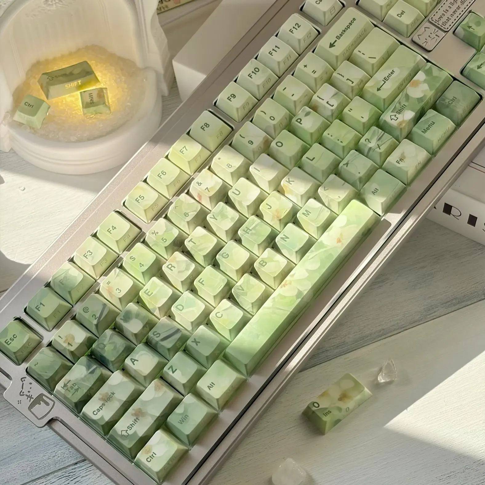 Pear Flower Keycaps 131 Key Mechanical Keyboard Keycaps Cherry Profile Dual Color Injection Molding Double Shot Process Heat Transfer Process Fresh Design Perfect Gift