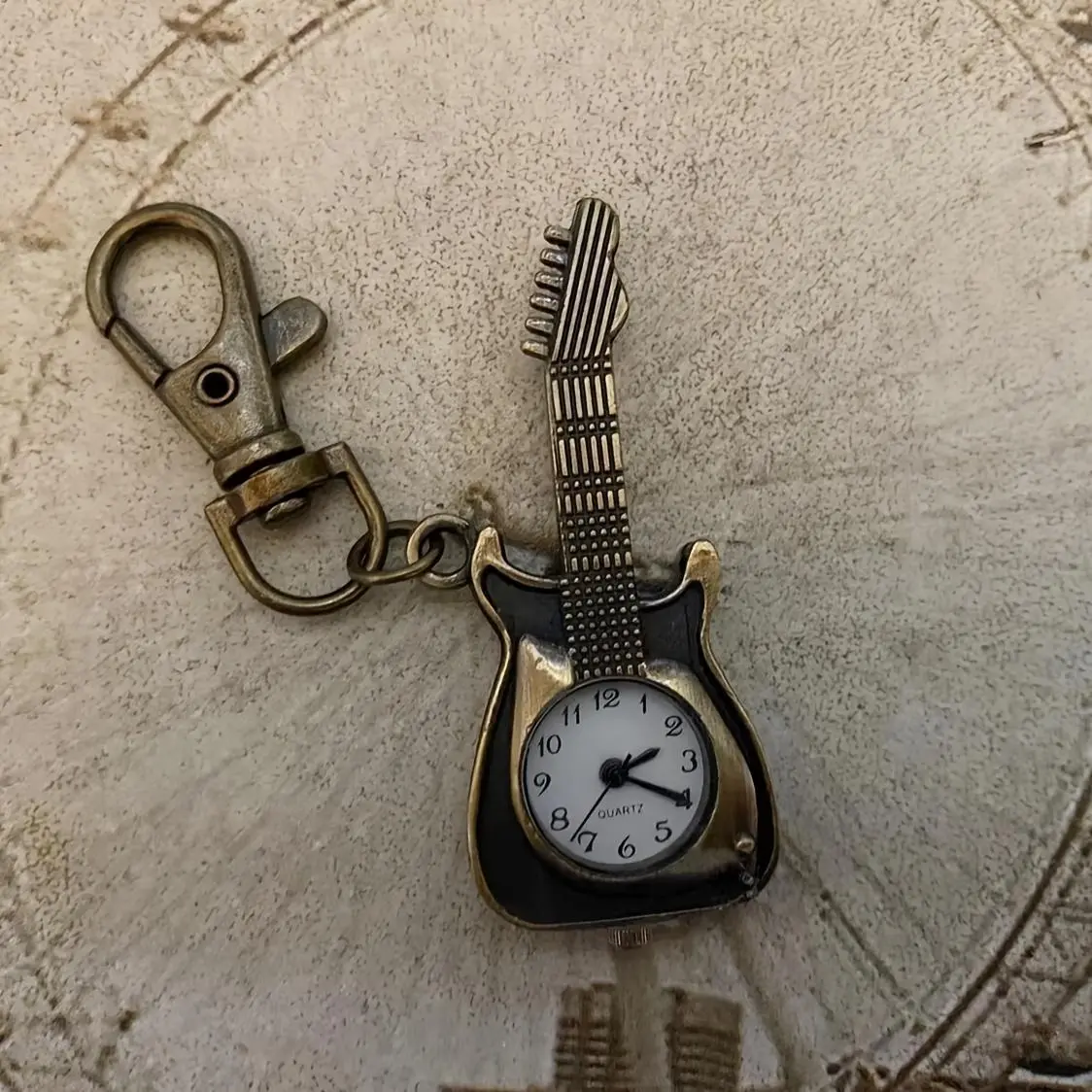 Classic Retro Guitar Backpack Keychain Pendant Watch for Male And Female Students Cartoon Cute Jewelry