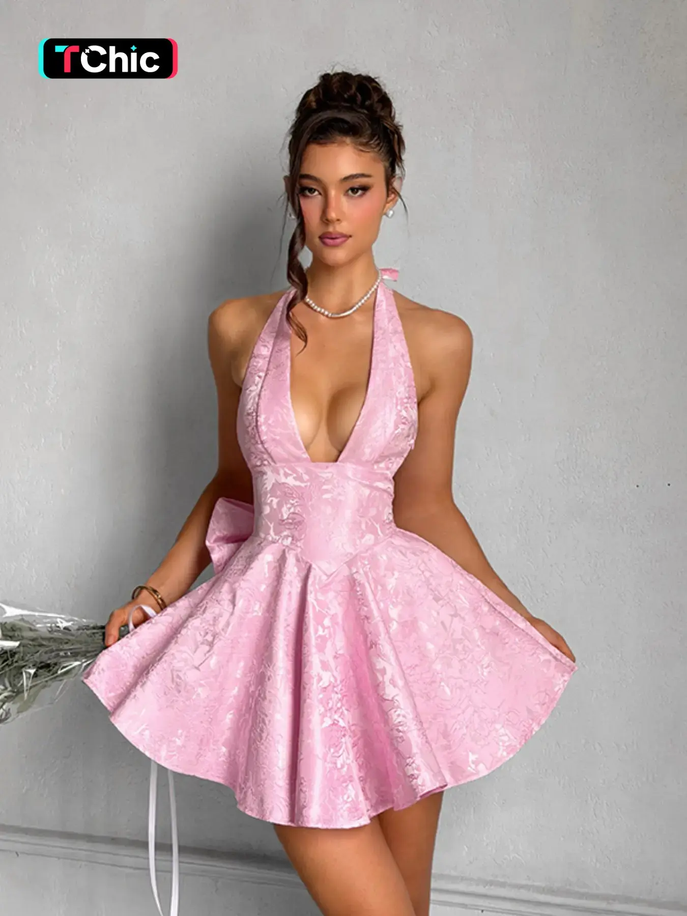 Elegant Embroidered Halter Neck Dress with Bow Detail, Women's Fashionable Long Sleeve Party Dress, Perfect for Special Occasions, Elegant Formal Style