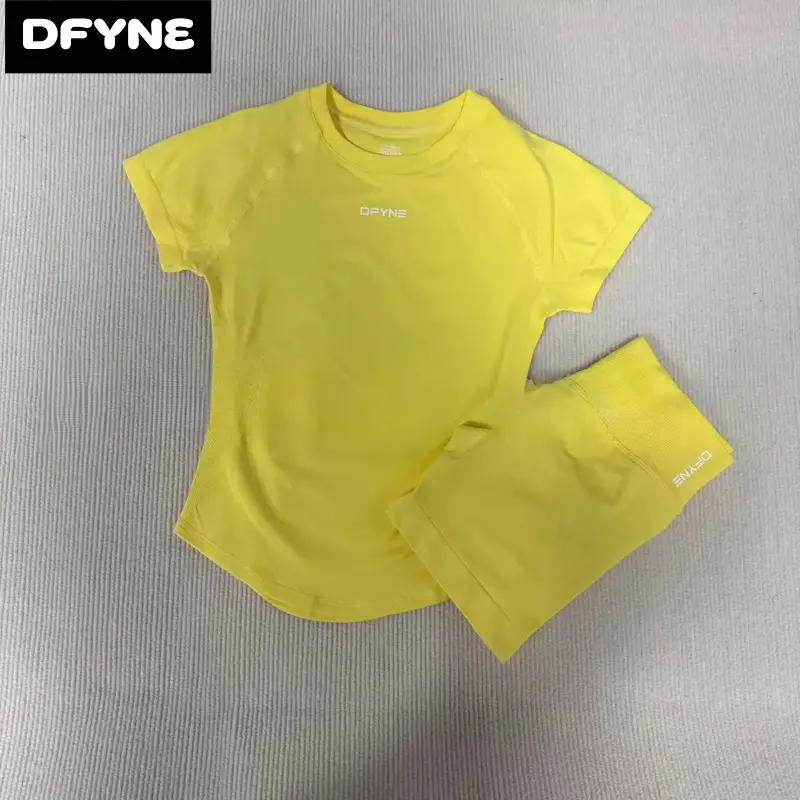 DFYNE Seamless Scrunch Shorts Set – Contour Crop Top & High Waisted Booty Lift Shorts for Women