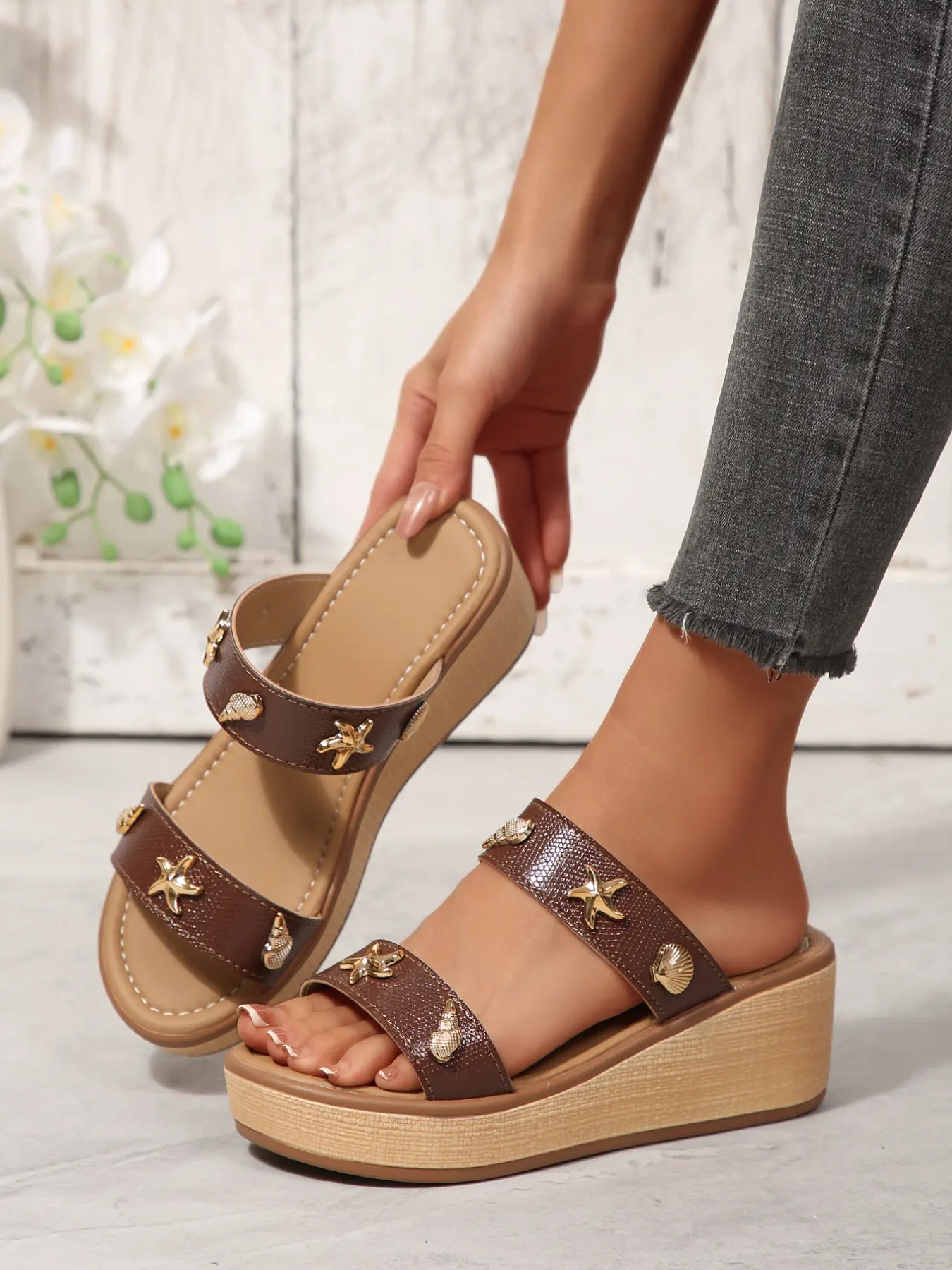 Women Vintage Lizard Texture Wedge Slides, Starfish Shell Decor, Wooden Grain Platform Sandals for Summer Beach, Boho Sandals