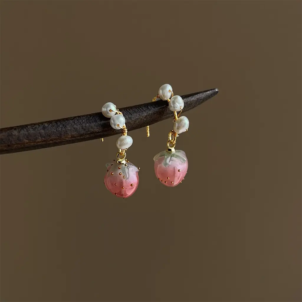 Dainty Pink Strawberry Drop Earrings, Freshwater Pearl Dangle Earrings for Women, Sweet Cute Fruit Ear Jewelry for Daily Party Wear#StrawberryEarrings#AestheticJewelry#Cottagecore#SweetJewelry#FruitJewelry#DaintyEarrings#GiftForHer#CuteEarrings
