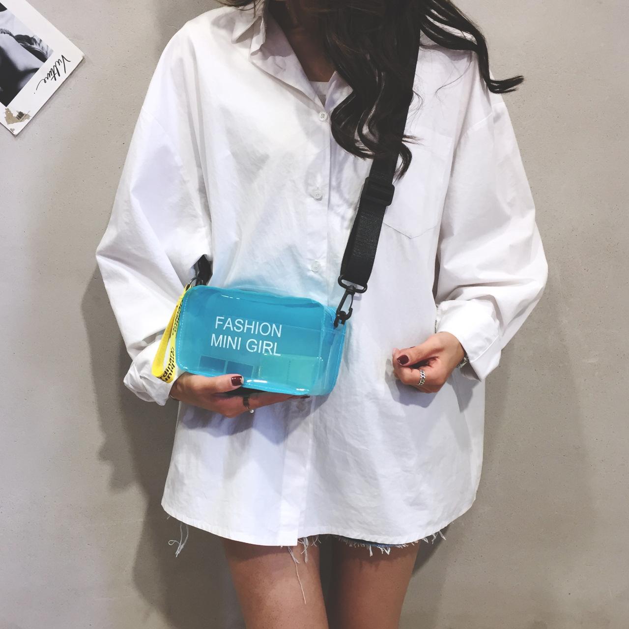 Fashion Mini Girl Clear Jelly Bag Neon Transparent Crossbody Bag with Adjustable Black Strap Waterproof Mini Shoulder Bag for Coins Lipstick and Keys Trendy Y2K Inspired Accessory Ideal for Summer and Streetwear
