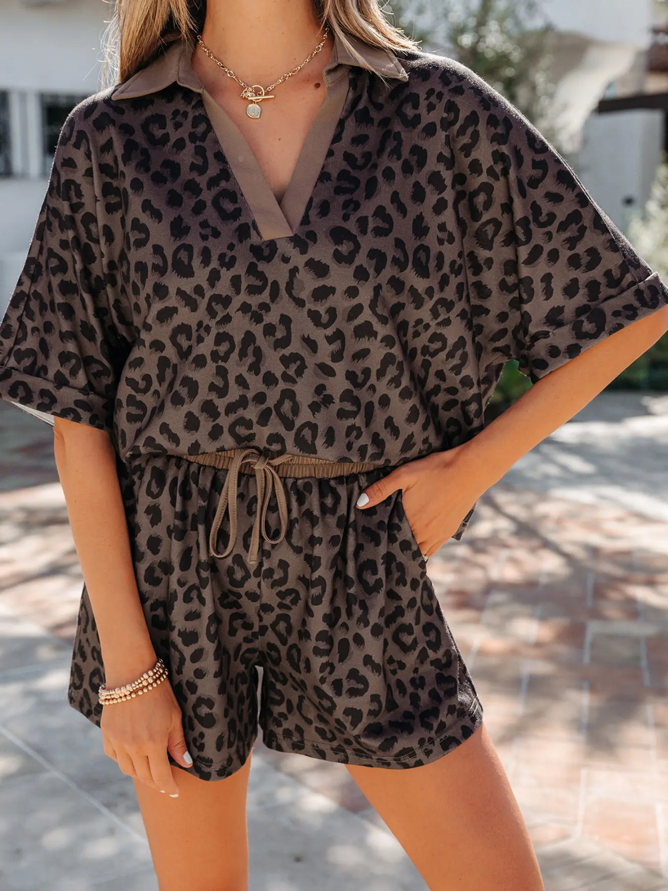 Women's Casual Style V Neck Leopard Print Top and High Waist Short Pants with Pockets Set, All Seasons Wear