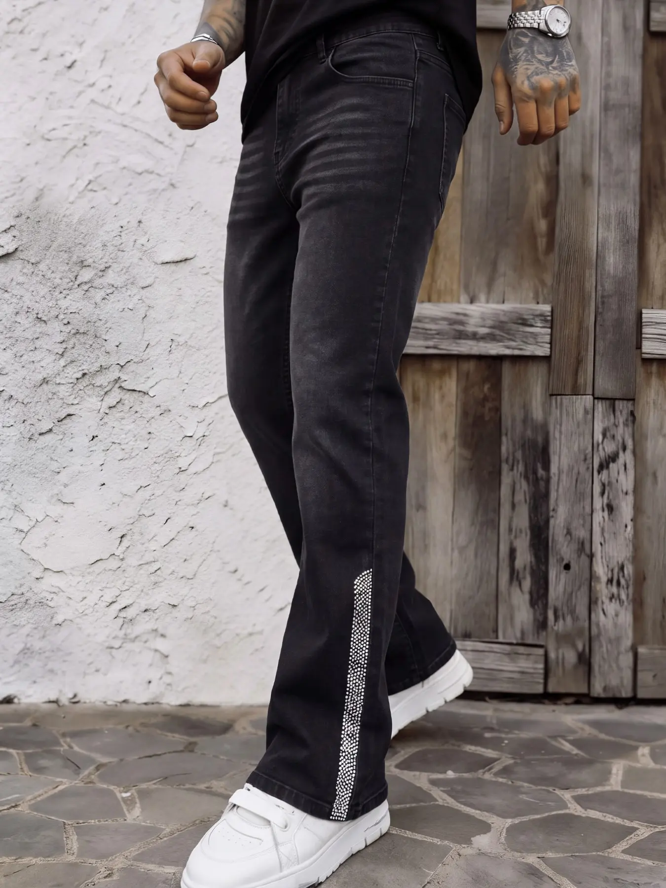 Men's Black Flared Jeans, Rhinestone Trimmed Edge, Four-Season Wear, Stylish and Durable Denim Jeans for Everyday Use