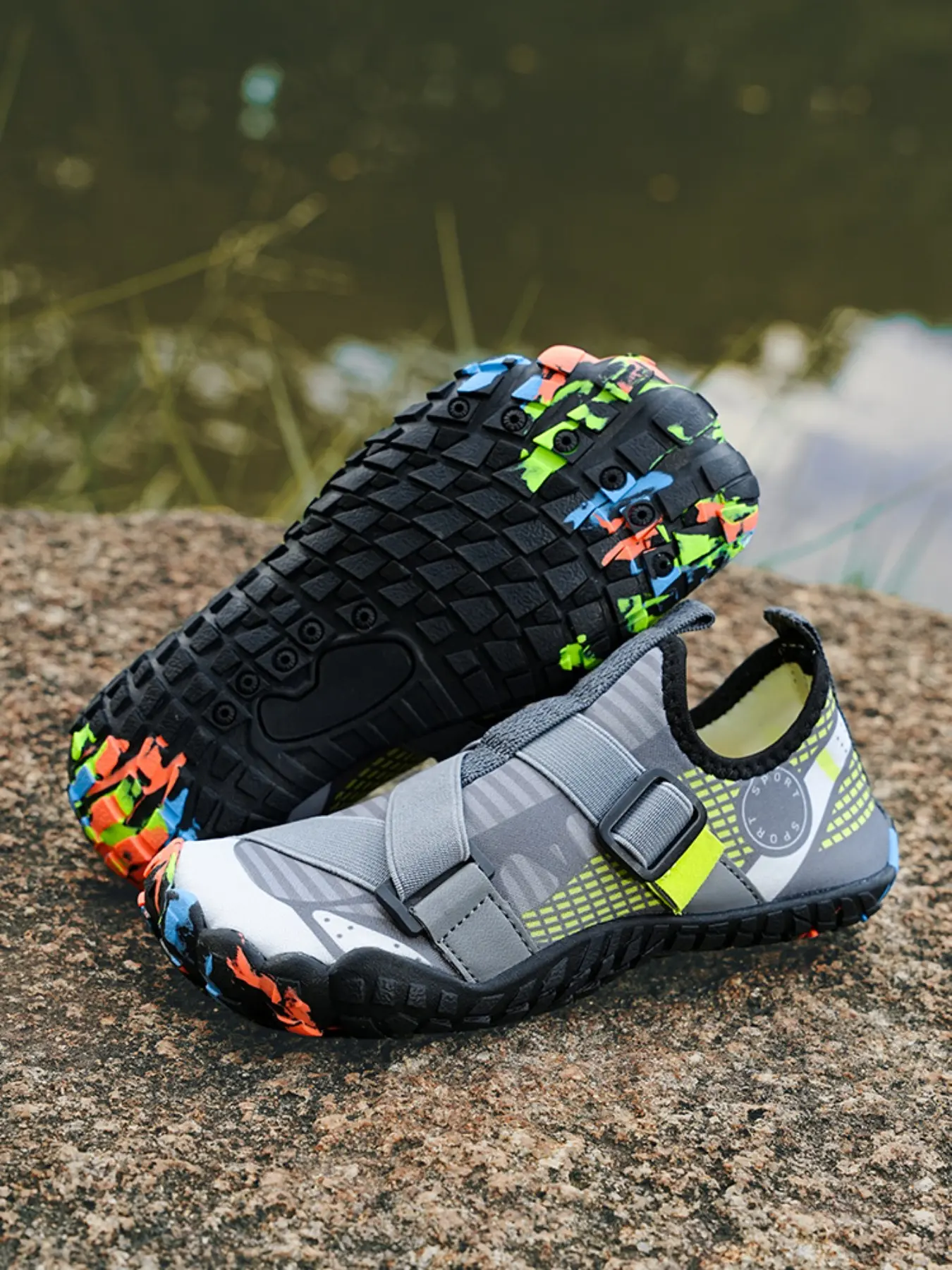 Kids Barefoot Water Shoes Non Slip Quick Dry Beach Swim Aqua Shoes with Adjustable Buckle for Surf Hiking