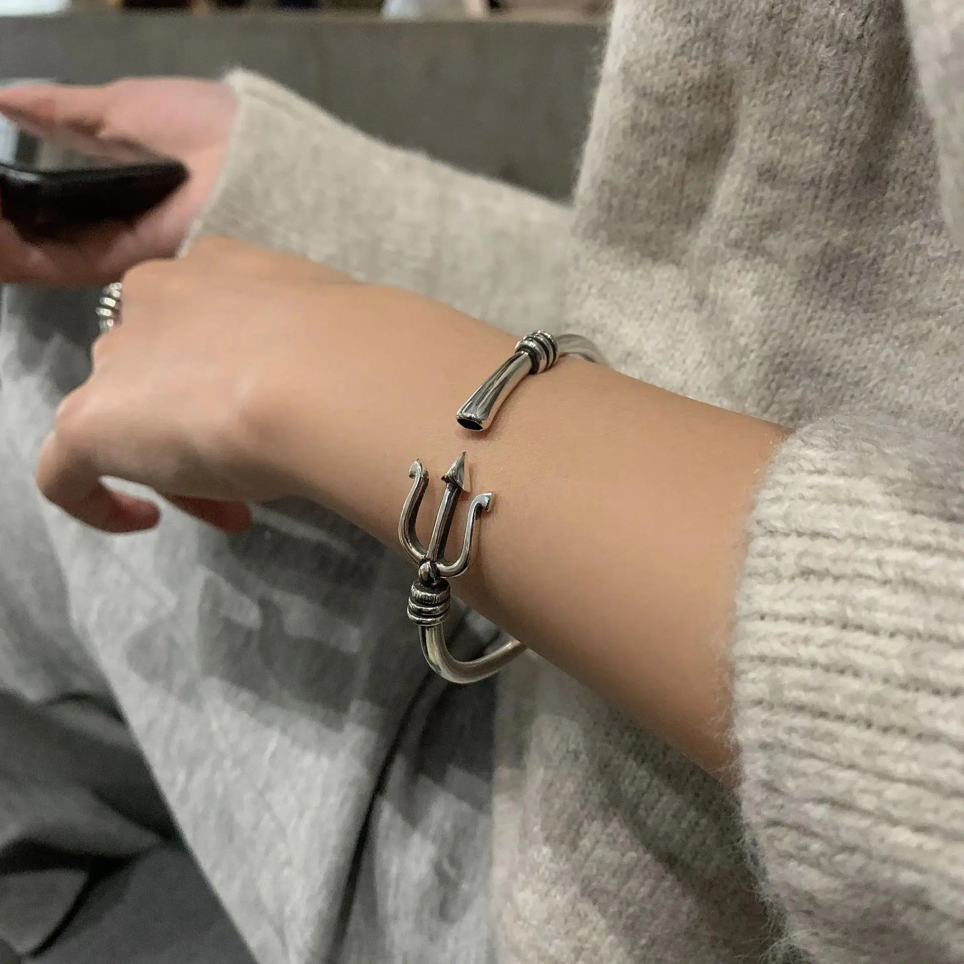 Women's Retro Thai Silver Cuff Bangle - Poseidon Trident Motif, No-Fade Female Wear Fashion Jewelry, Christmas Gift Ideas, Casual, Metal, Jewelry Stack, Bling Effect, Casual Wear