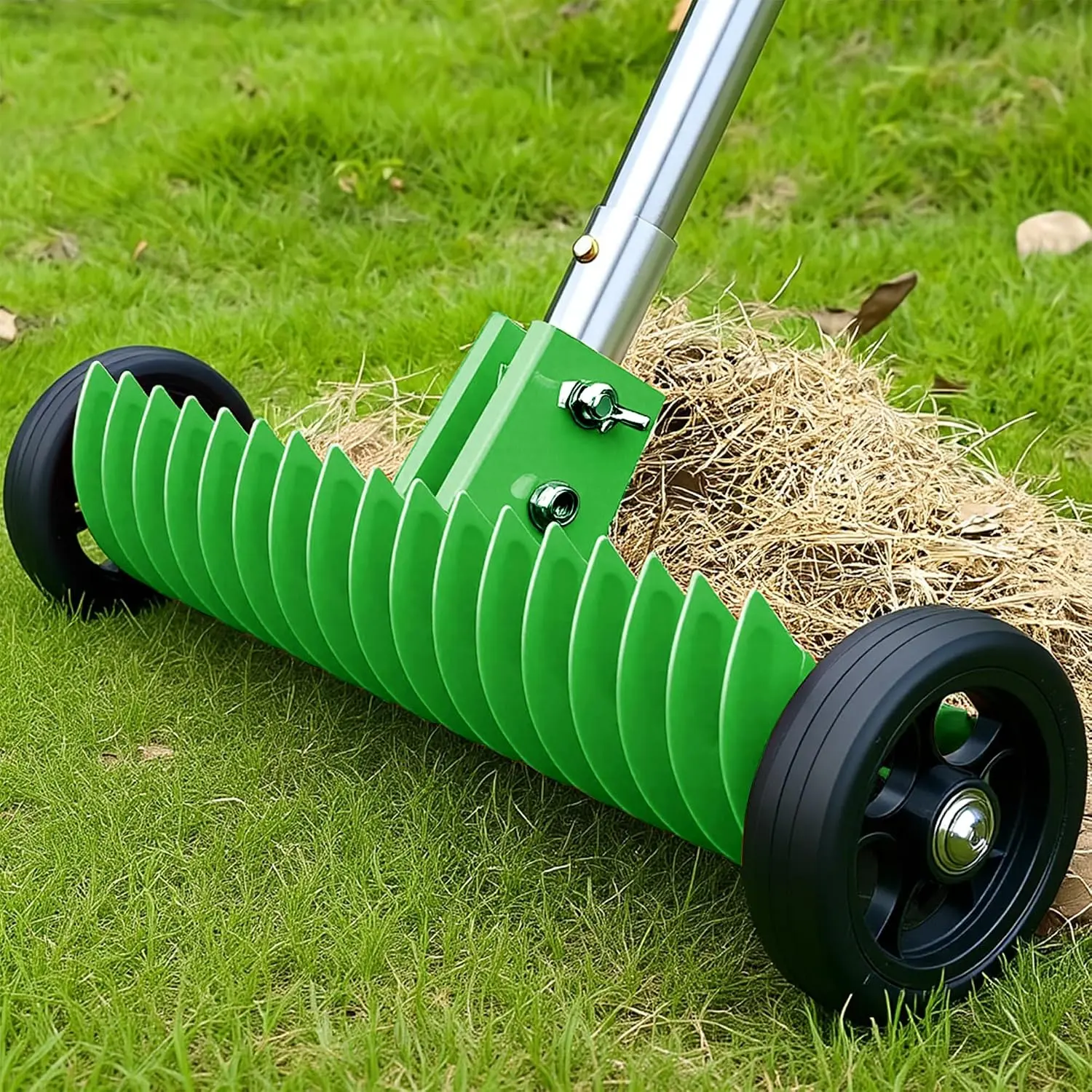 Thatch Rake for Lawn, 15-Inch Dethatcher Rake with Rolls Efficient Steel Metal Rake, Dethatching Rake Adjustable 0-15°, 38-68 Inch Handle, Heavy-Duty Thatching Rake for Cleaning  Grass(Green)