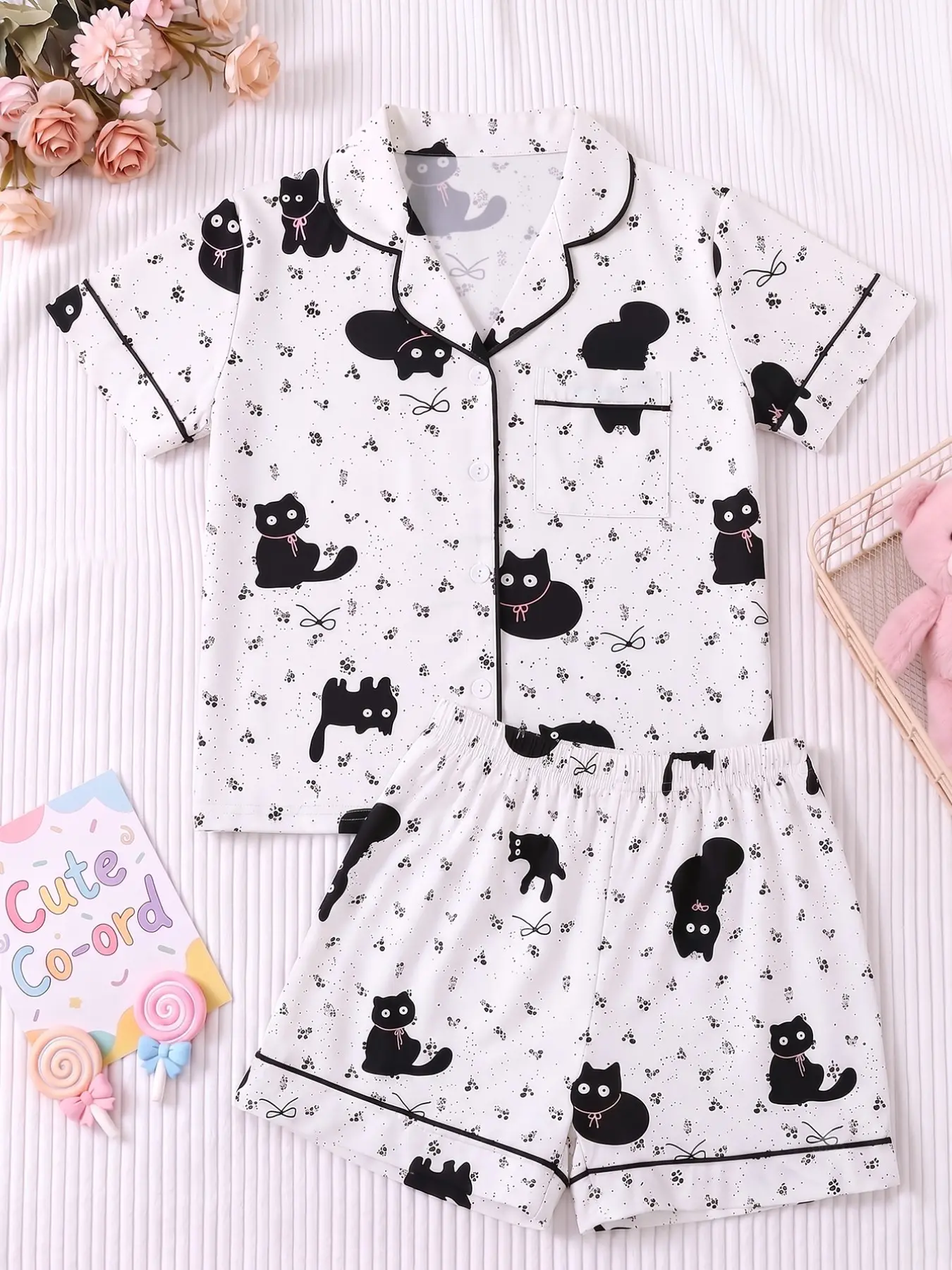 Trendy 2-Piece Girl Matching Pajama Set, Cute Cat Print Short Sleeve Top and Shorts, Flame Retardant Sleepwear, Casual Home Wear