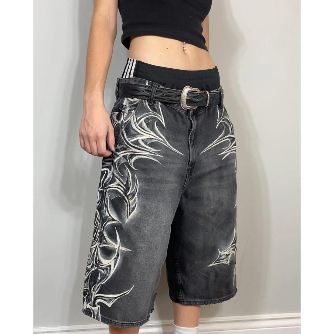 American Retro Gothic Halloween Geometry Graffiti Print Denim Shorts Men Women Y2k Low Waist Baggy Knee Length Jeans Jorts Short Streetwear Trendy Vintage 90s Style Cool Hip Hop Casual Festival Unisex