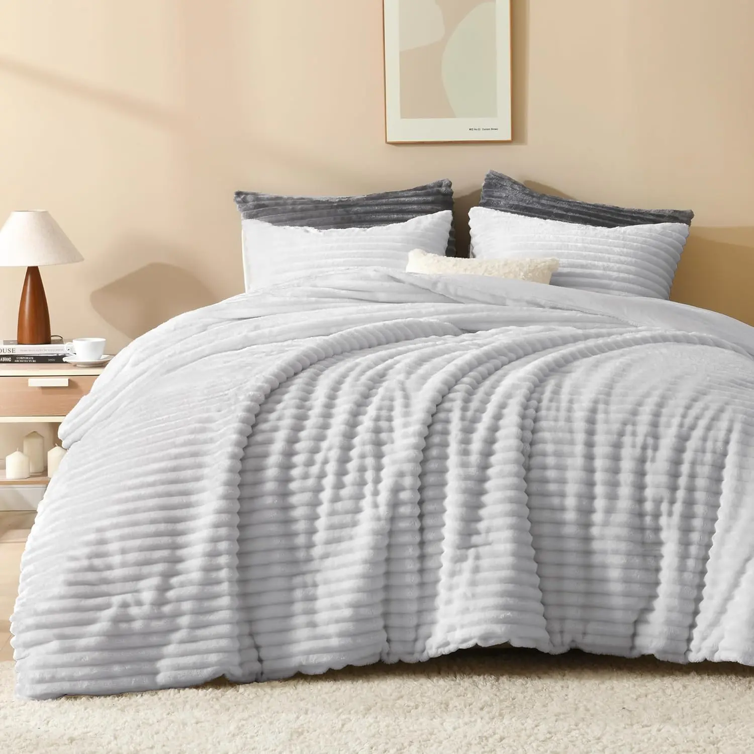 Queen Comforter Set, Soft Light Grey Comforter for Queen Size Bed, Winter Warm Fleece Faux Fur Bedding Set, Luxury Plush Fuzzy Bed Set 3pcs (1 Shaggy Comforter, 2 Pillowcases)