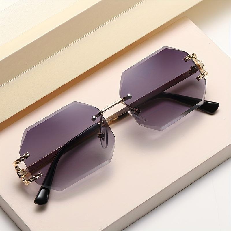 Octagonal Pink Gradient Sunglasses - Women Accessories Chloe Gold/Pink Gradient CE132S Poppy Octagonal Sunglasses  main image 4