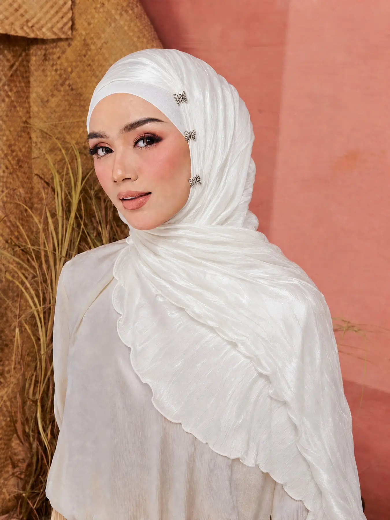 Fashionable Women's Rice Ear Long Scarf + Butterfly Accessory, Breathable Lightweight Muslim Headscarf, Ideal for Daily Outdoors Sun Protection