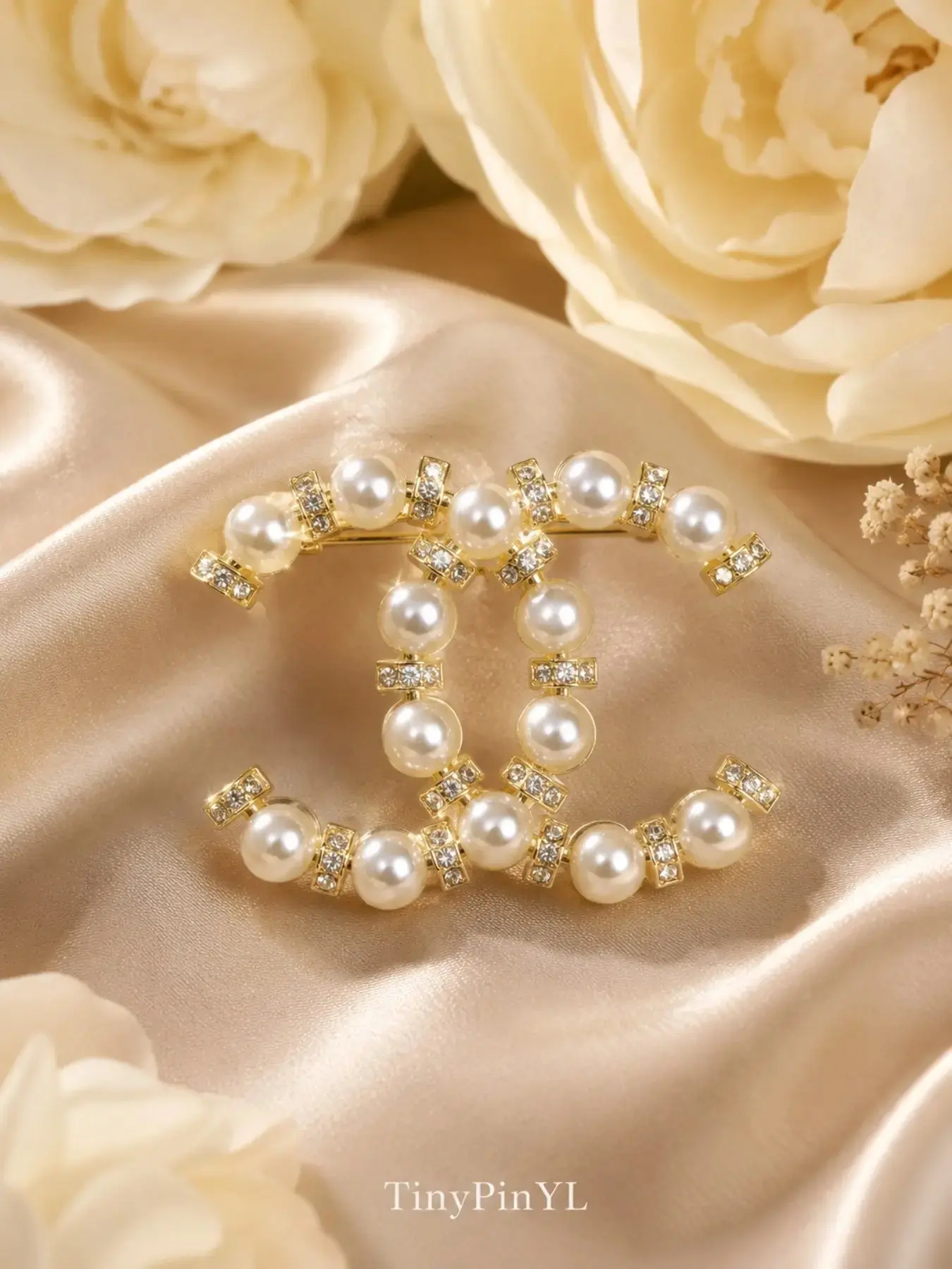 Women's Letter Brooch, Elegant Design, Perfect for Suits and Dresses, Ideal Christmas Halloween Birthday Gift, All Seasons Accessory