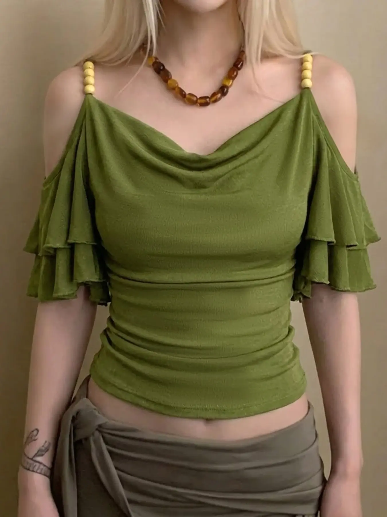 Women's Retro Beaded Strapless Shoulder-Exposed Short Sleeve T-Shirt, French Sexy Slim Fit Drop Neck Top, Summer Versatile Youthful T-Shirt