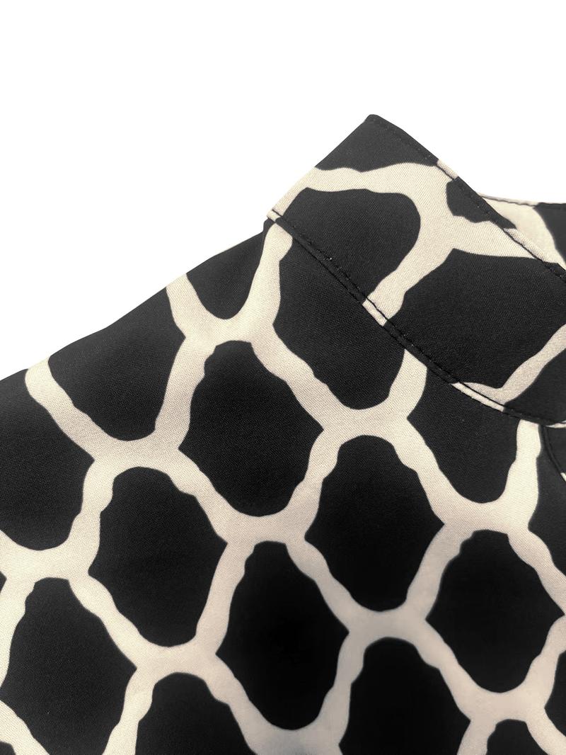 【Plus Size】 All Over Print Pocket V Neck Dress, Casual Fashion Half Sleeve Dress for Daily Outdoor Wear, Women Plus Clothing for 2025, Pocket Dress