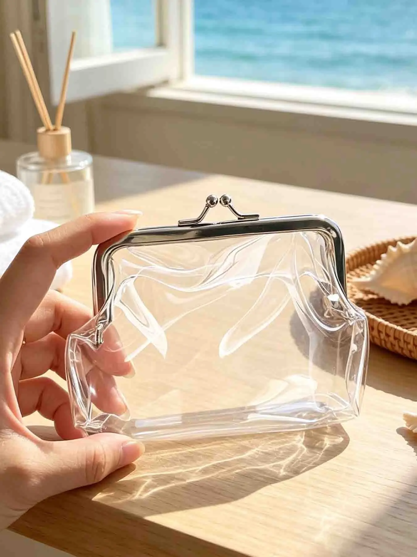 Transparent PVC Retro Buckle Mini Coin Purse, Waterproof Metal Frame, Beach Holiday Accessory, Daily Use, Cute Gift for Friends