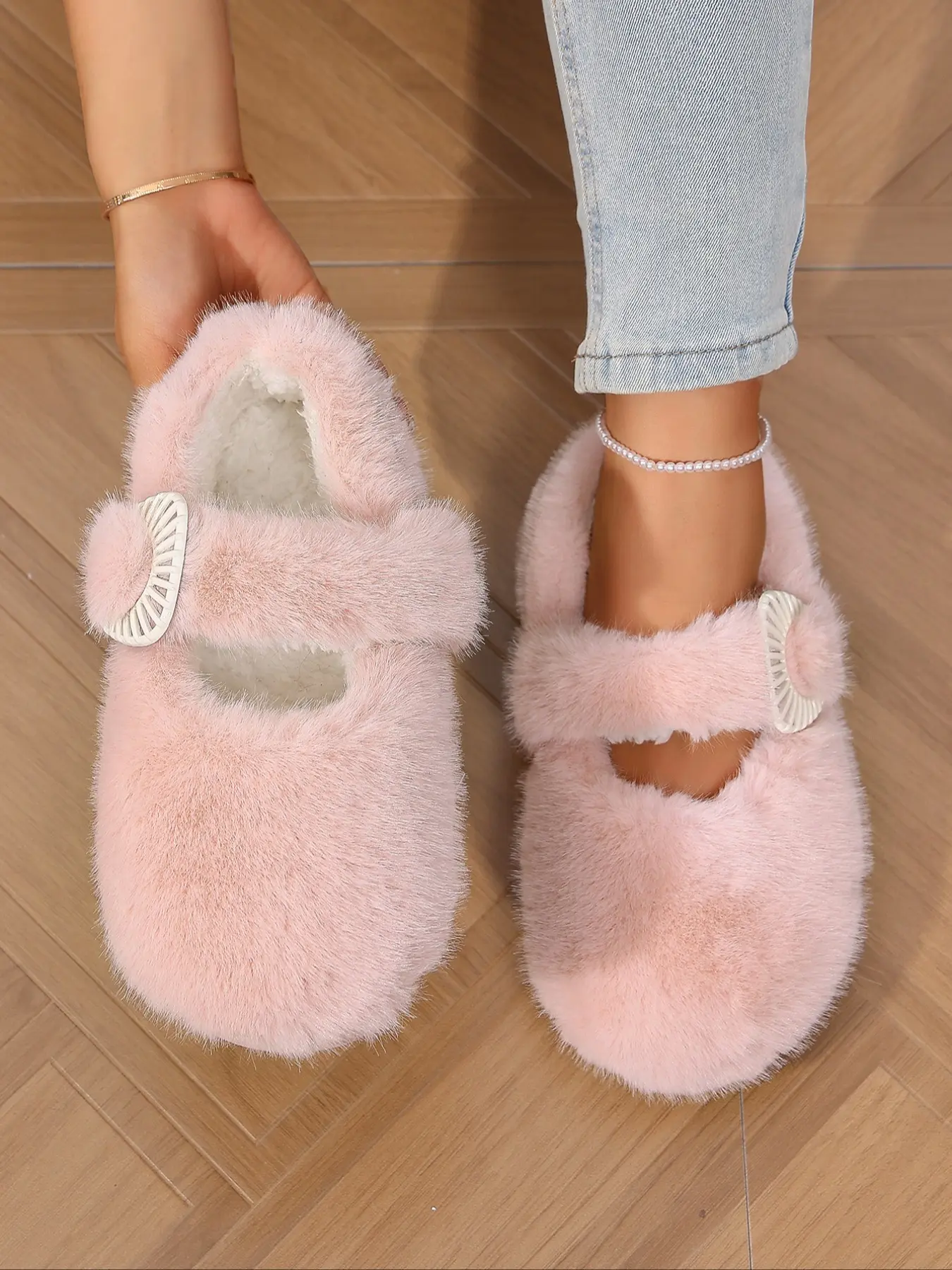 Women's Casual Fuzzy Soft Single Strap Mary Jane Slippers, Fan Shaped Buckle Decor, Non-slip Flat Sole, Warm Cozy Indoor Shoes for Bedroom, Dorm & Indoor Office, Fluffy House Slippers